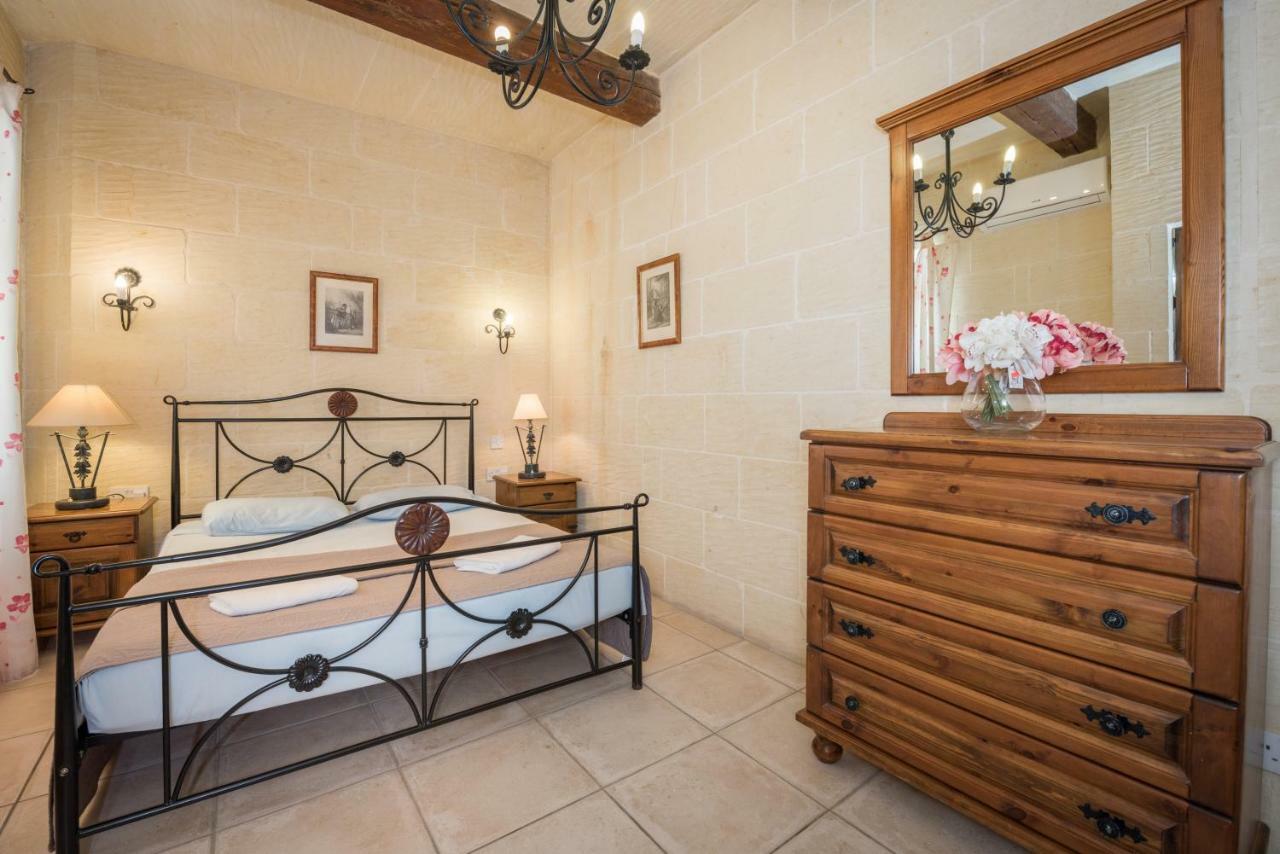 Valley View - Holiday Farmhouse With Private Pool Nadur ภายนอก รูปภาพ